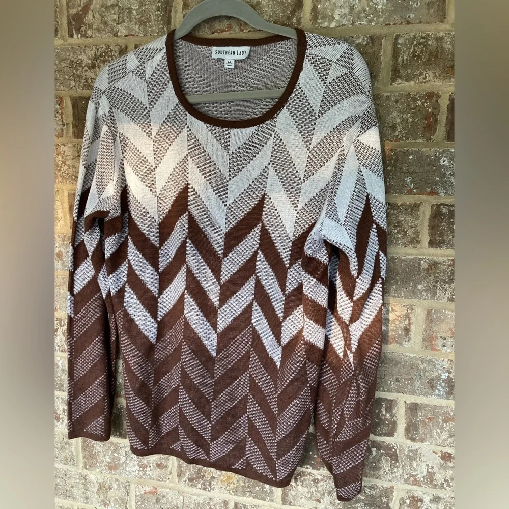 Southern Lady Brown Chevron Knit Sweater Size Medium